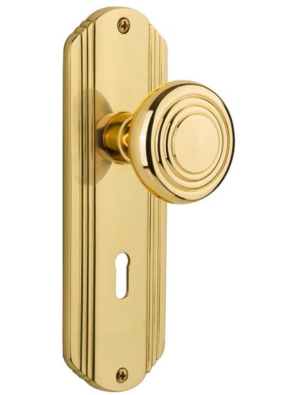 Streamline Deco Door Set with Matching Knobs and Keyhole in Polished Brass .